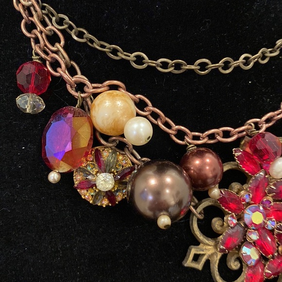 Anthropologie Lenora Dame Rhinestone Valentine Necklace Vintage Feel - Picture 4 of 5